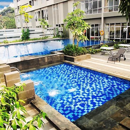 Valore Hotel Cimahi Esterno foto