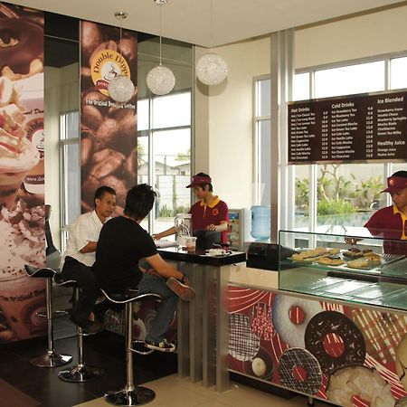 Valore Hotel Cimahi Esterno foto