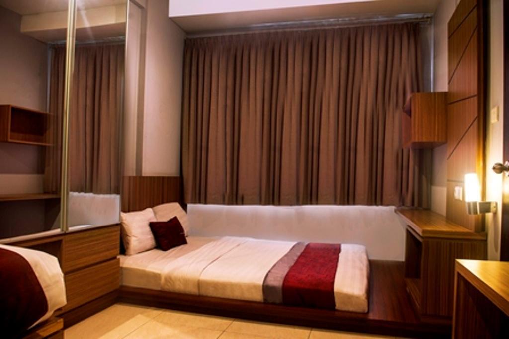 Valore Hotel Cimahi Esterno foto