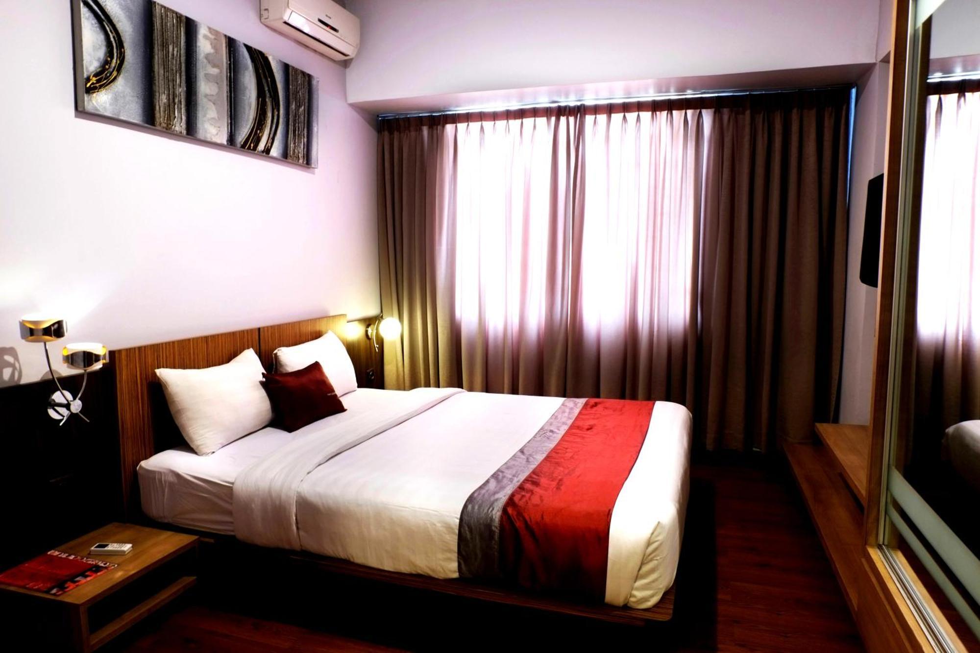 Valore Hotel Cimahi Esterno foto