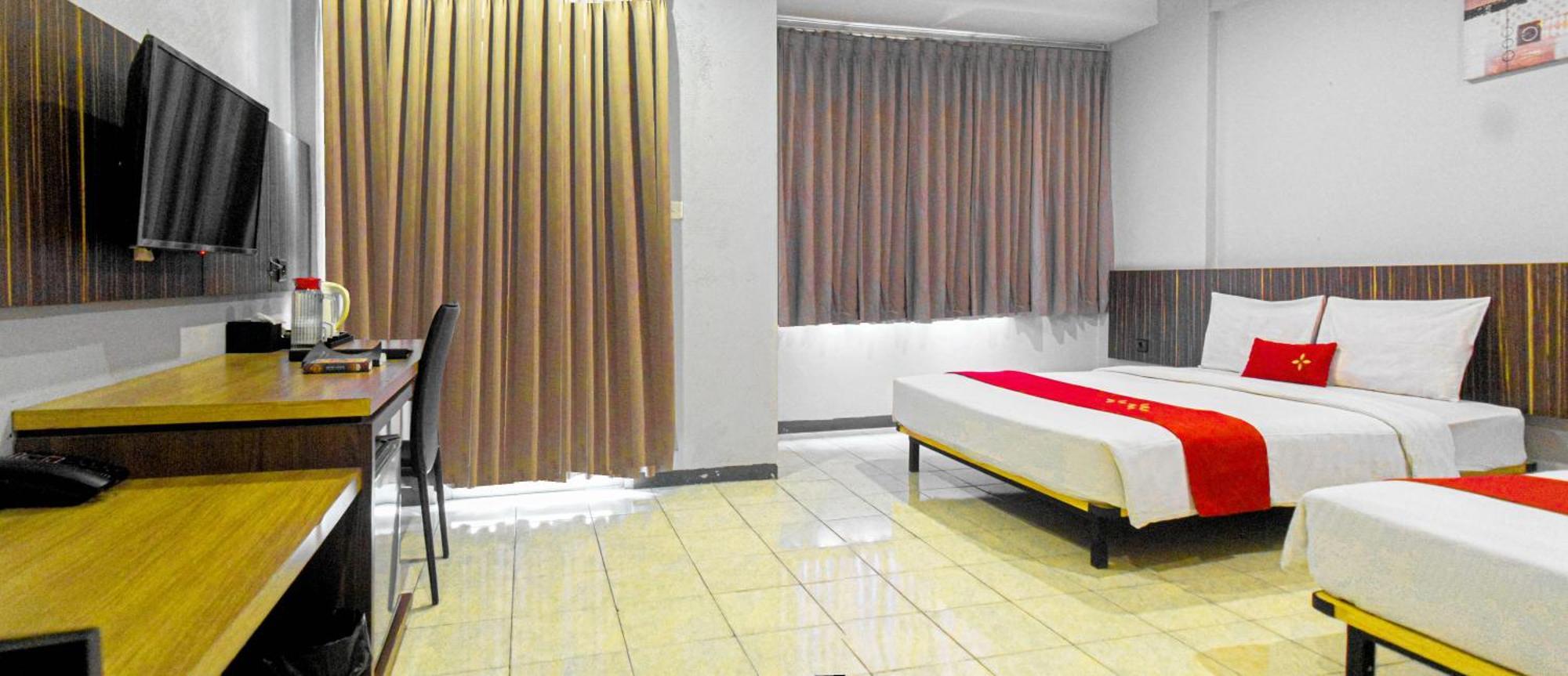 Valore Hotel Cimahi Esterno foto