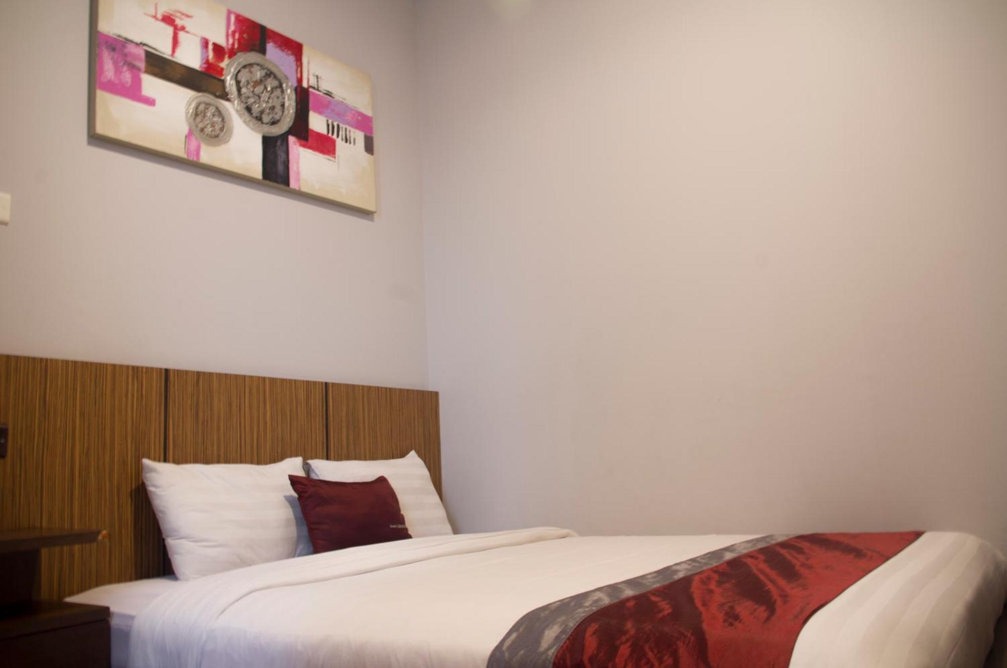 Valore Hotel Cimahi Esterno foto