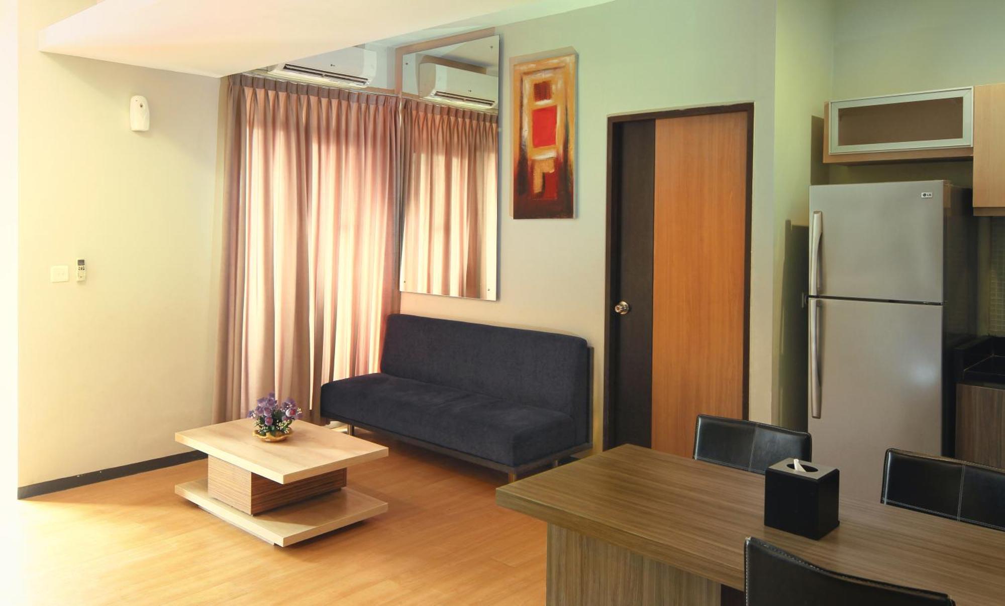 Valore Hotel Cimahi Esterno foto