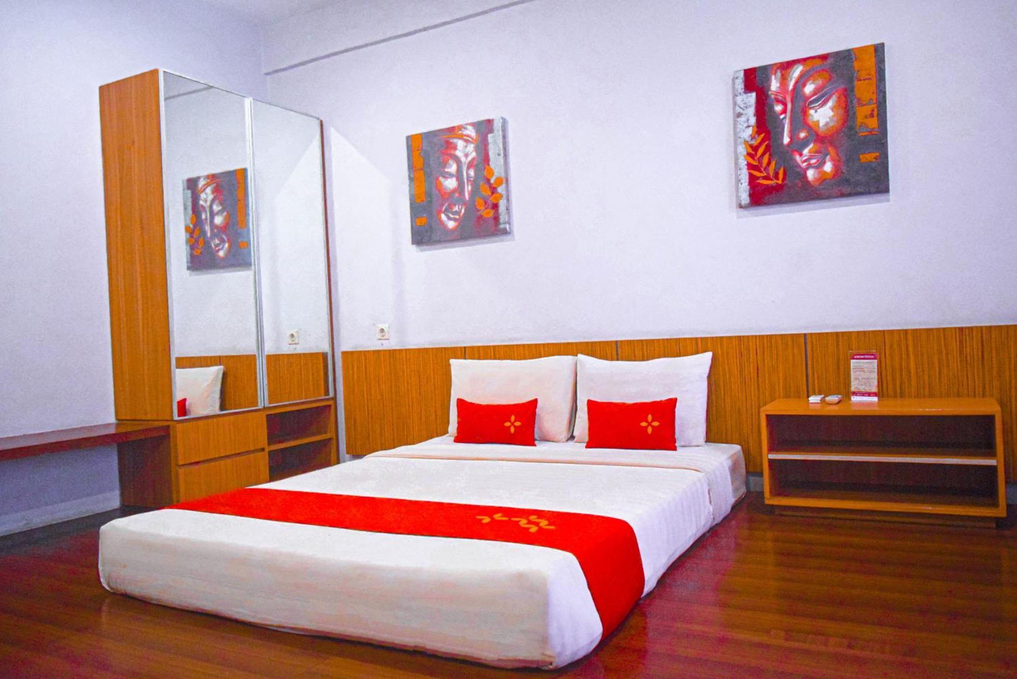 Valore Hotel Cimahi Esterno foto