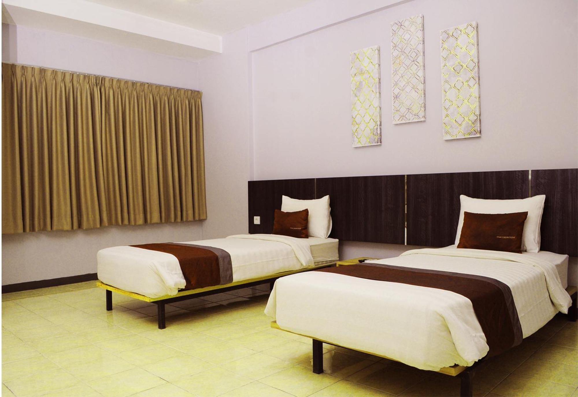 Valore Hotel Cimahi Esterno foto