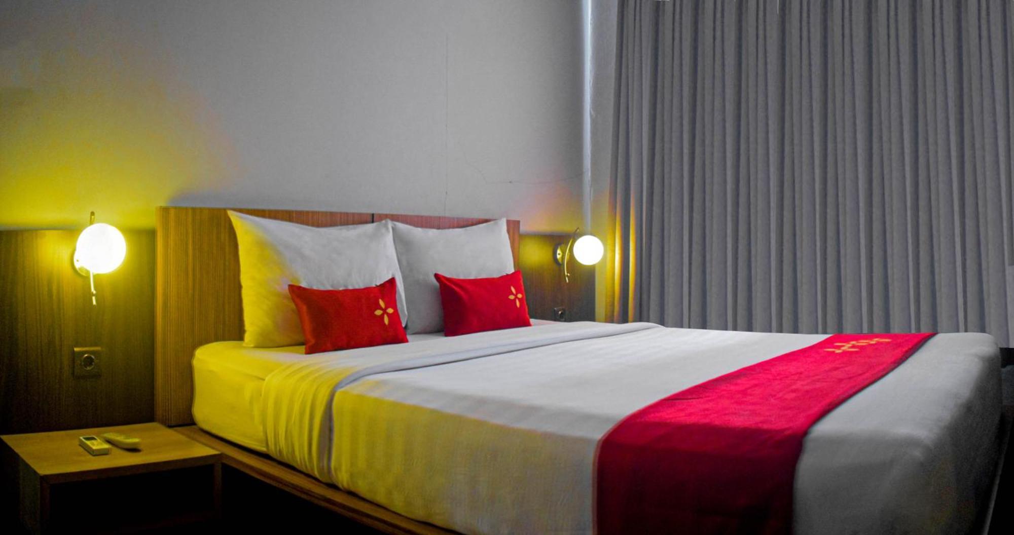 Valore Hotel Cimahi Esterno foto